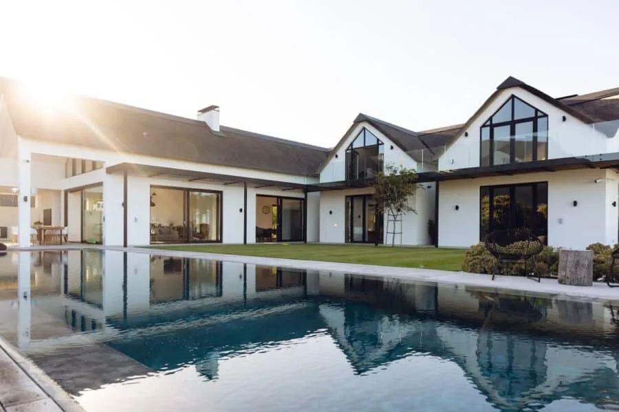 how to manage summer villas maintenance issues