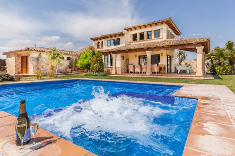 How to Reduce Summer Villas Rental Costs: Strategic Luxury Property Negotiations